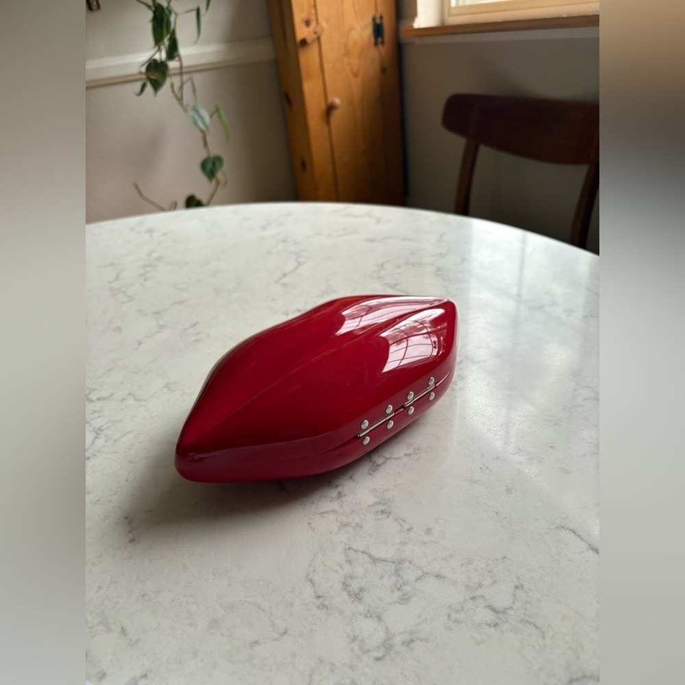 Lulu Guinness Glossy Red Lip Clutch - Picture 2 of 12